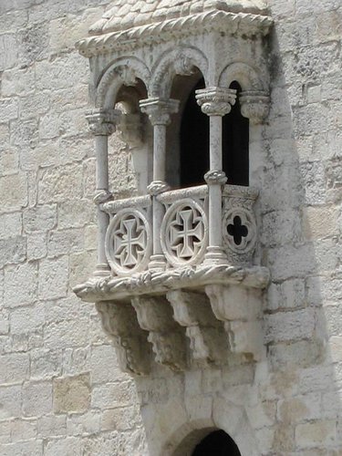 Detalle-del-balcon-del-castillo.JPG