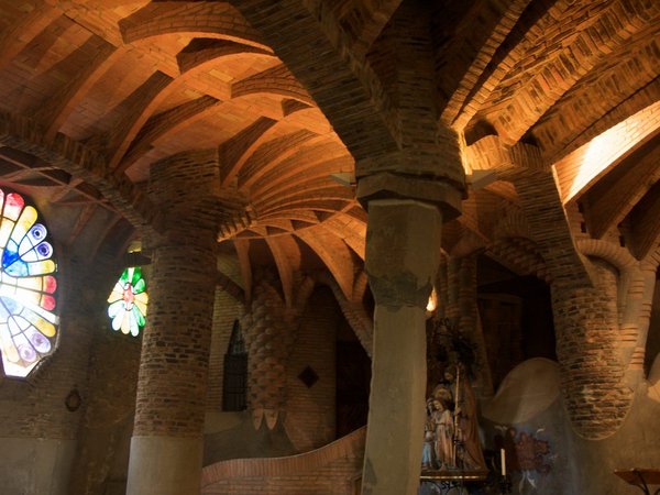 Cripta-Guell-Interior (09).jpg