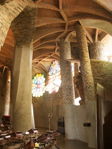 Cripta-Guell-Interior (20).jpg