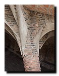 Cripta-Guell-Portico (15).jpg