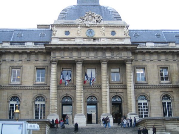 Palacio-de-Justicia-Paris (02).jpg