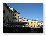 Piazza-Anfiteatro-romano-Lucca (06).JPG