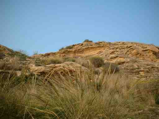Cabo de las Huertas nº5: ACANTILADO ROCAS CIELO AZUL