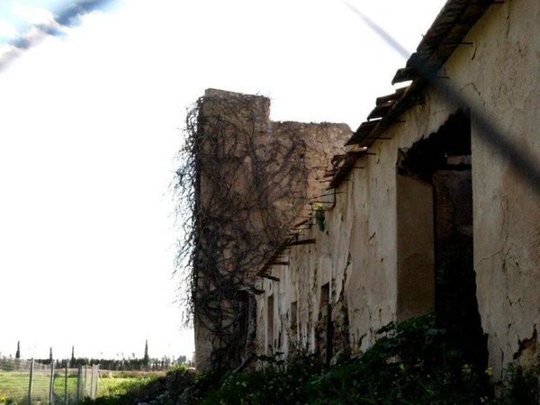 Casas-en-ruinas (03).jpg