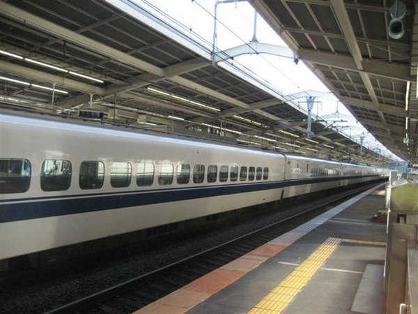 JR-Bullet-Train-HIKARI-447 (00).jpg