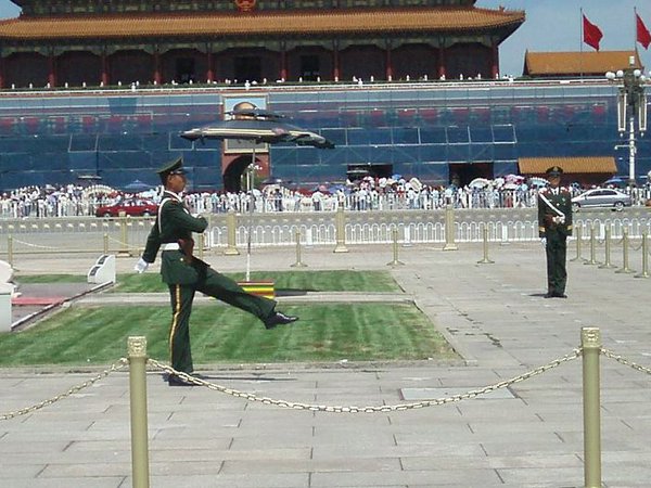 Plaza-TiananMen (03).jpg