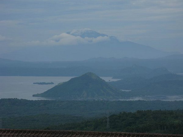 Volcan-Taal-Tagaytay (00).jpg