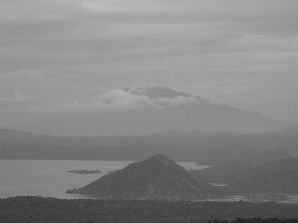 Volcan-Taal-Tagaytay (02).jpg