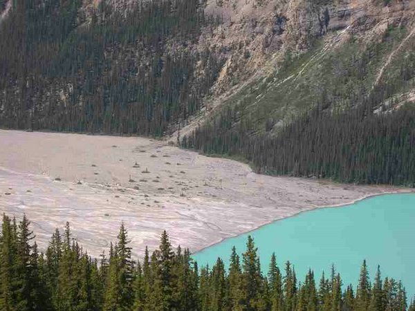 Glaciar-Emerald-Lake.jpg