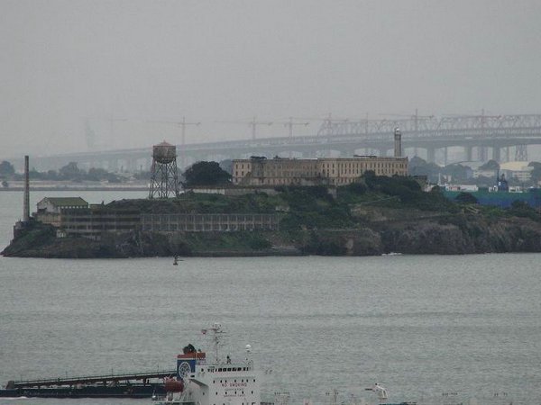 Alcatraz (00).jpg