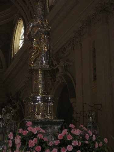 Ofrenda-Flores-Virgen-del-Pilar (16).JPG
