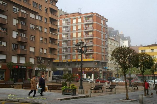 Plaza-Pedro-Minor(Oviedo).jpg