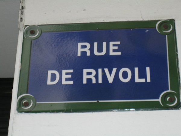 Calle-de-Rivoli (00).jpg