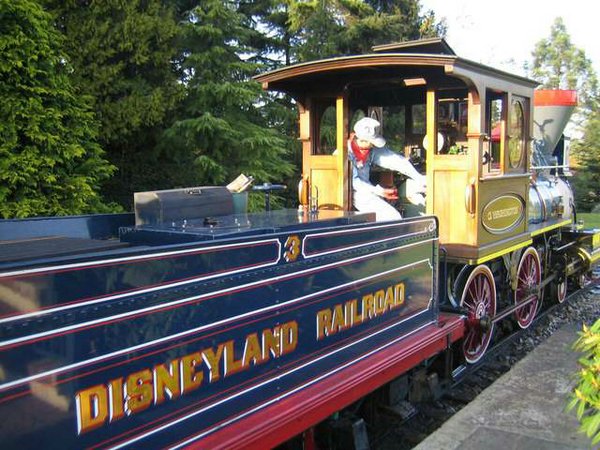 Disneyland-Tren (01).jpg