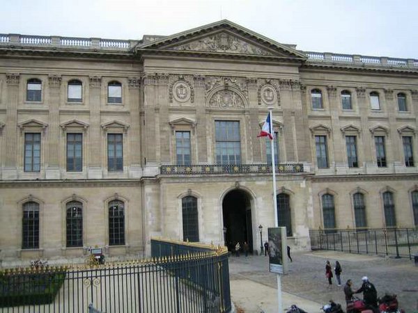 Louvre (07).jpg