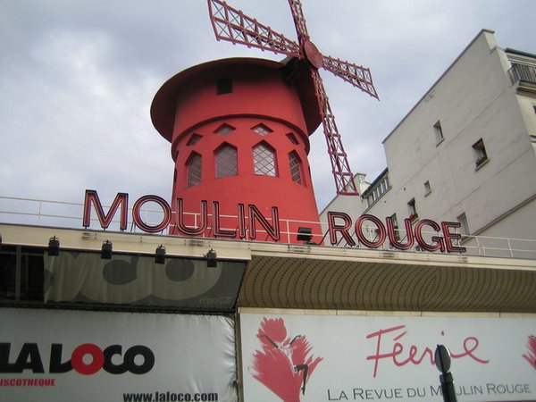 Moulin-Rouge-Paris (00).jpg