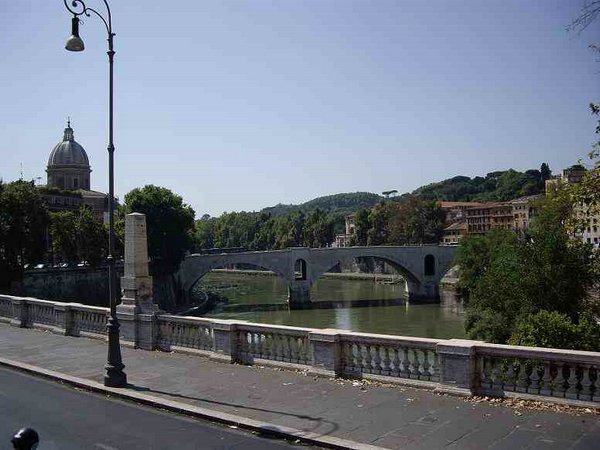 Ponte-Principe-Amadeo-di-Savoia.JPG