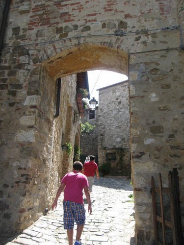 Castello-de-Montefioralle (09).JPG
