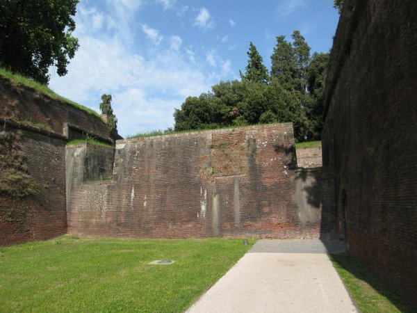 Muralla-Lucca (12).JPG