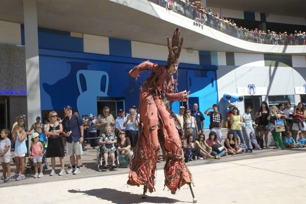 Cabalgata-circo-Solei-Expo (08).jpg