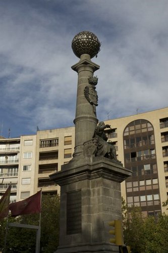 Monumento-Justicia-de Aragon (01).jpg