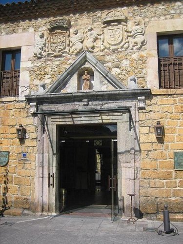 Parador-de-Cangas-Onis (11).JPG